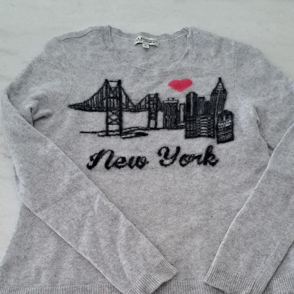 Neiman Marcus Gray and Black Crew Neck Sweater